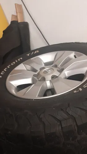 4 Rodas hilux originais usadas aro 17