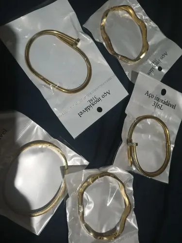 Pulseira aço inoxidável. 