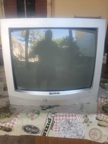 Tv de tubo 20 polegadas da marca Gradiente 