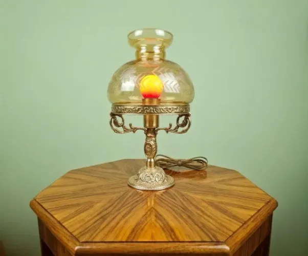 Abajur de Mesa de Época ,(Estilo "Boudoir") 