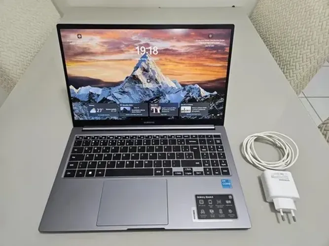 Notebook Galaxy book 4 