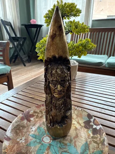 Escultura de gesso Índio Cacique 26cm