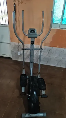 Elíptico Act! CLT 10 Classic até 150kg