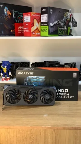 RTX 9060XT 8GB GIGABYTE TRIPLE FAN (PEGO SUA PLACA NA TROCA)
