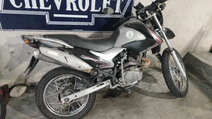 Honda Nx Bross 150 6mil a vista e parcela no cartão.