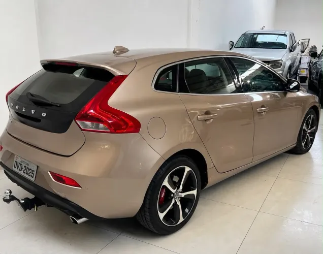 Volvo V40 T-4 2.0 Aut./mec. 2014