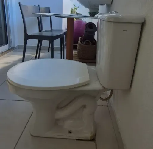 Vaso sanitário  Deca branco completo