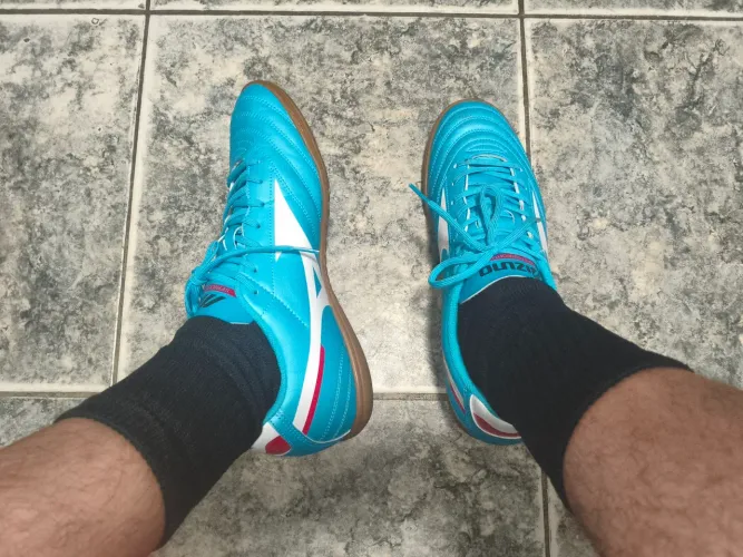 Chuteira Futsal Mizuno 38-42 Morelia Club - Azul+Vermelho 38 - Pouca usada