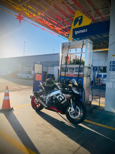 Aprilia rsv4 