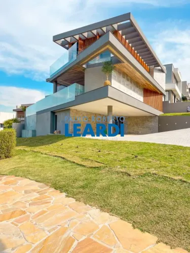 CASA EM CONDOMÍNIO - TAMBORÉ - SP