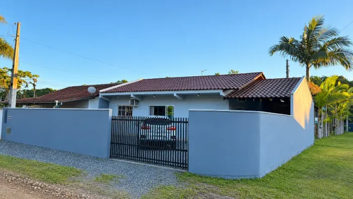 CASA À VENDA EM SÃO FRANCISCO DO SUL, SC