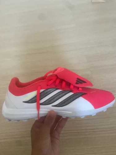 Vendo: Chuteira Society Adulto adidas Predator League. Tamanho 39