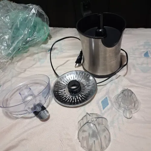 Espremedor de Laranja Frutas Philco PEF200 Inox 160w 127v Com 2 Carambolas