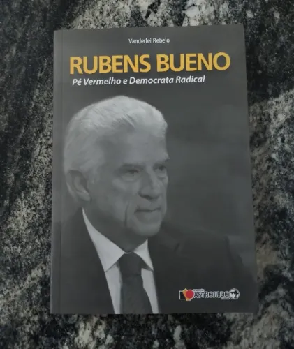 Rubens Bueno- Pé vermelho e Democrata Radical - Vanderlei Rebelo em ótimo estado .