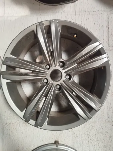 Roda Avulsa VW Volkswagen Polo/ Virtus Aro 15 5x100 Prata Original