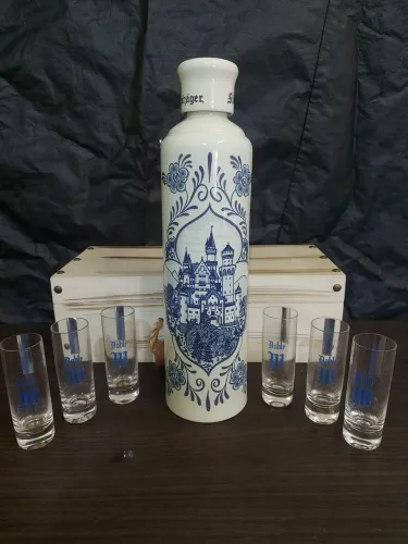 KIT DE GARRAFA PORCELANA COM 6 CÁLICES DE CRISTAL ESTEINHAEGER COM CAIXA DE MADEIRA