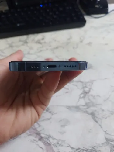 Vende-se iPhone 13 PRO (NÃO É O MAX E NEM NORMAL )