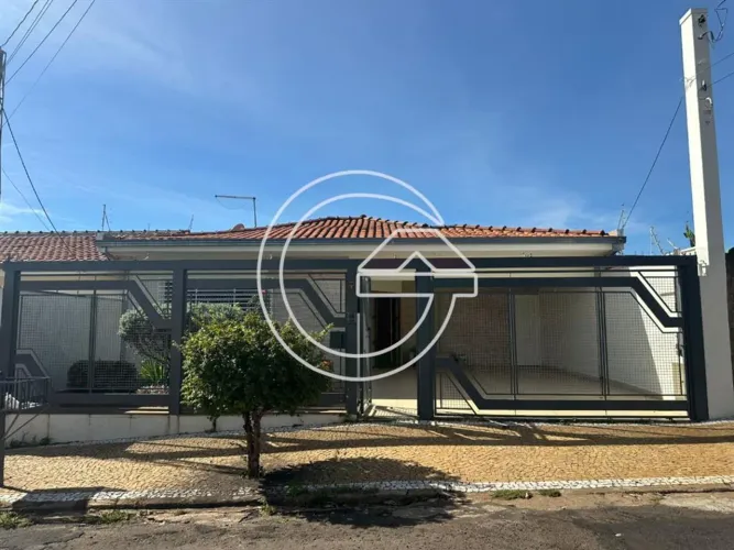 ALUGA-SE Residência NO PARATI - MARÍLIA/SP