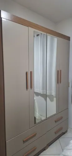 Guarda-roupa solteiro