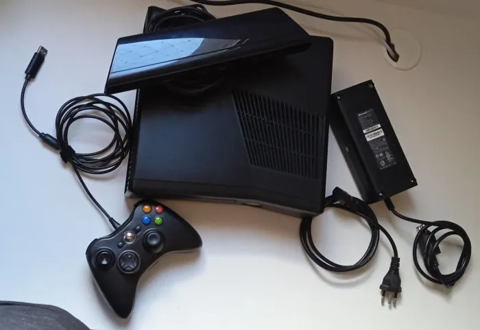 XBOX 360 com defeito luz vermelha