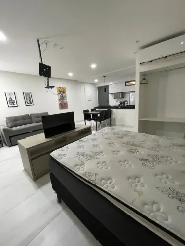 Apartamento para Locação ou Venda em Cabo Branco