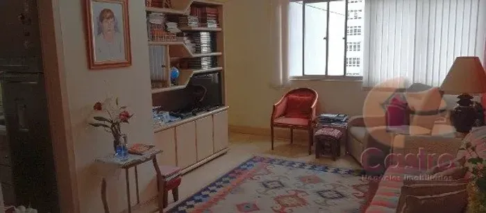 Amplo apartamento mobiliado de 3 dormitórios, sala para 2 ambientes, cozinha com armários