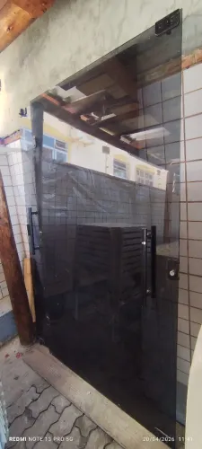 Porta de Vidro duas folhas de 2,10x1,10