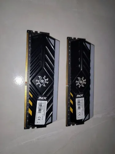 2 Memória Ram de 8gb total: 16gb