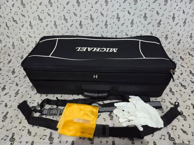 Oportunidade Sax alto Michael WASM48 seminovo troca por sax tenor