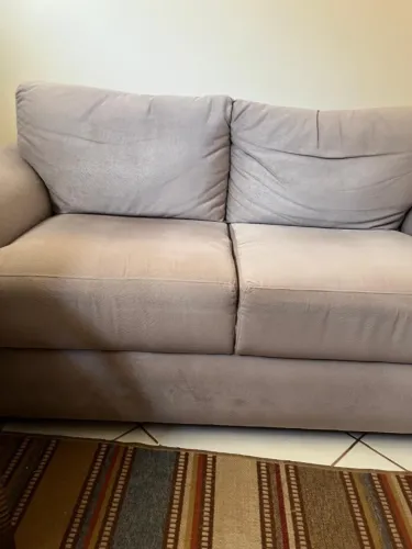 Sofá 2/3 Lugares Confortável (Tecido Suede / Bege) - Oportunidade pra sair HOJE!
