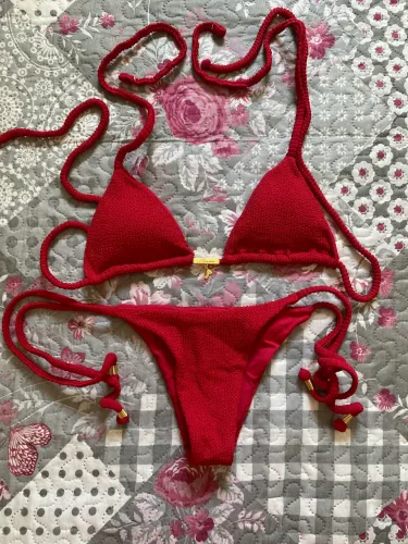 Biquíni vermelho