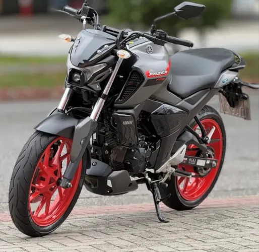 FZ15