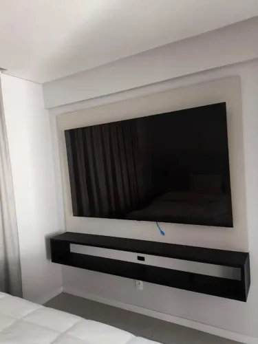 Painel de TV 2 metros + nicho 2 metros