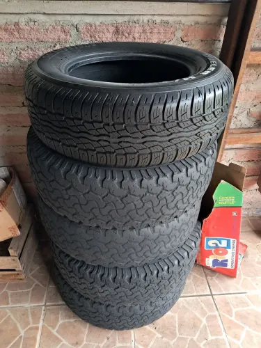 Pneus BF Goodrich 235/70R16 - Bridgestone 235/60R16