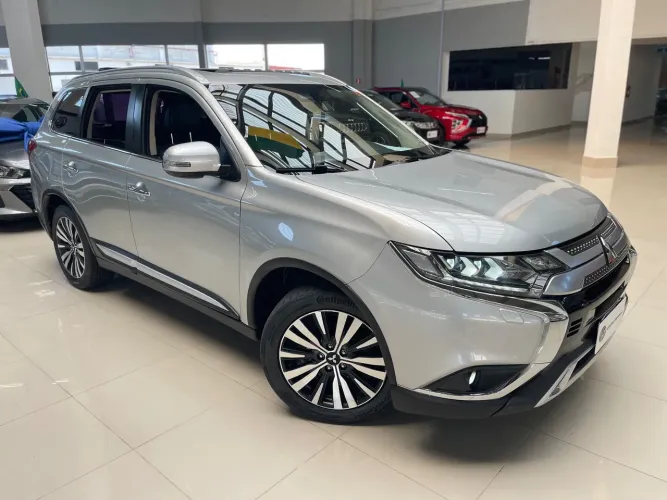 Mitsubishi Outlander HPE-S 2.2 Diesel 4X4 Aut. 2020