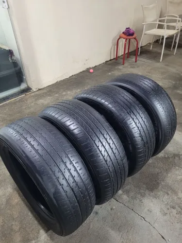 Pneu 235/55/19