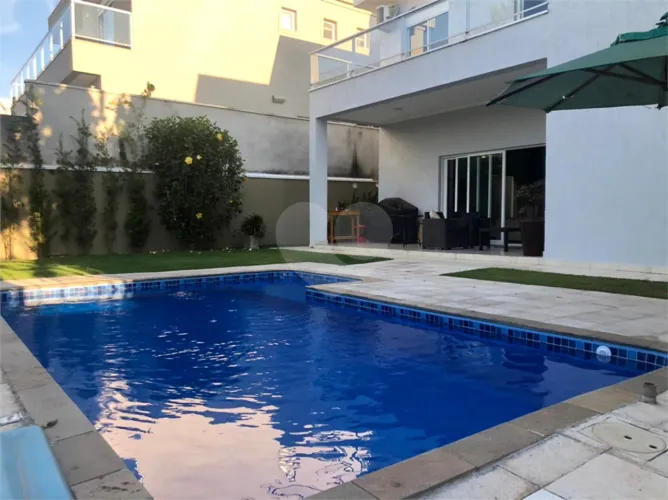 Condomínio com 4 quartos à venda em Alphaville - SP