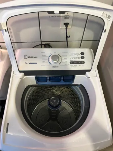 Máquina de Lavar Electrolux Essential Care 14kg - Excelente Estado