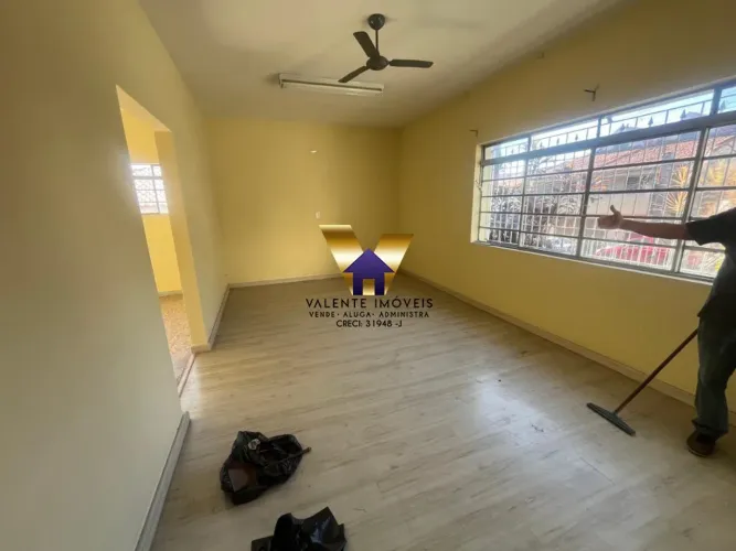CASA A VENDA REGIÃO CENTRAL - CAIEIRAS