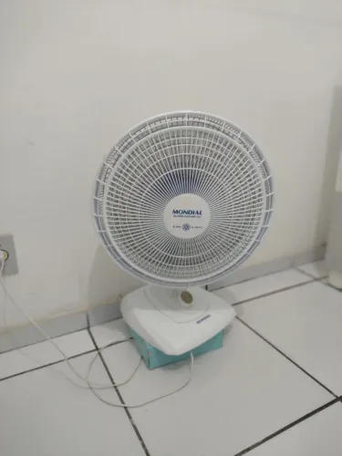 Ventilador perfeito pouco usado grande 
