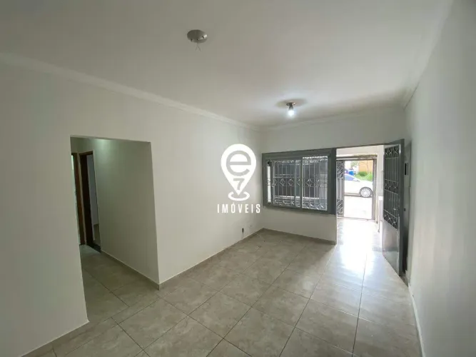 Casa Térrea em Rua Fechada com 2 dormitórios