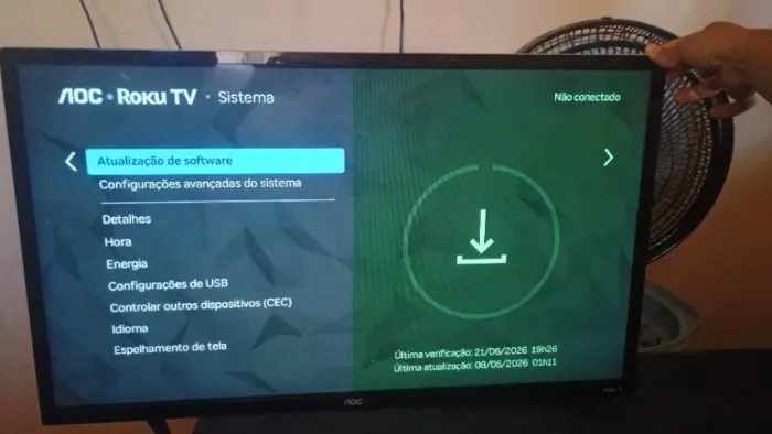 Smartv Roku/ R$200,00/ apenas com um esse defeito na tela