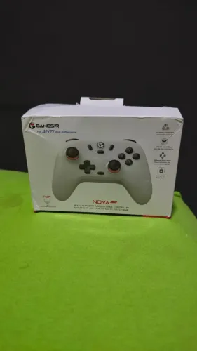 Controle Gamesir T4 Nova Lite Sem Fio Com Hall Effect - BRANCO