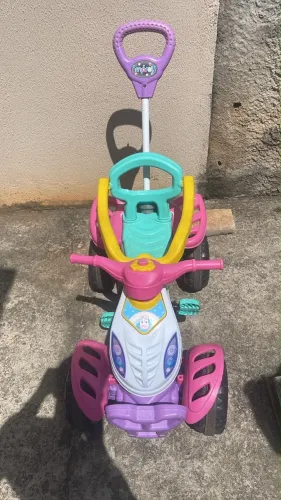 Carrinho de passeio para menina
