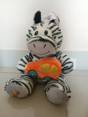 Boneco de pelúcia zebra com carrinho 40cm
