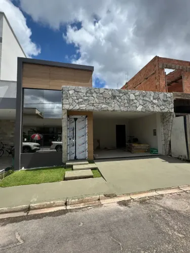 Alugo Casa no Condomínio Arbre - 3 Quartos, sendo 1 Suíte