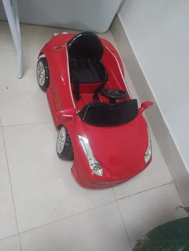 Carrinho Elétrico, linda Ferrari