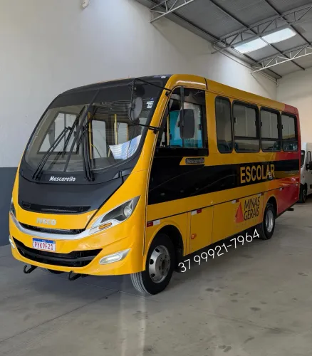 Micro Ônibus Iveco WayClass 70C17 Escolar