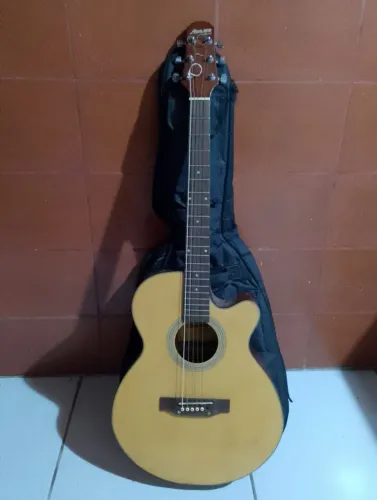 Violão Ashland By Grafiter Elétrico C/Capa R$ 220,00