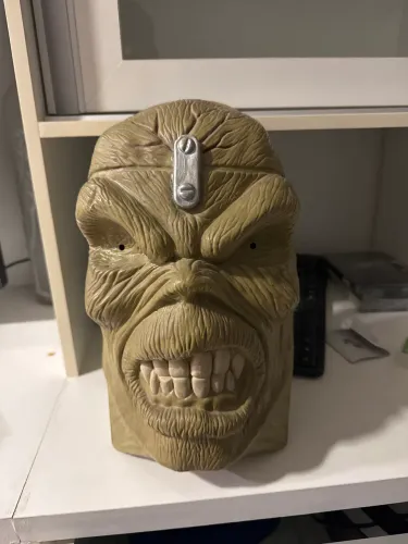 Eddie head Iron maiden + cds
